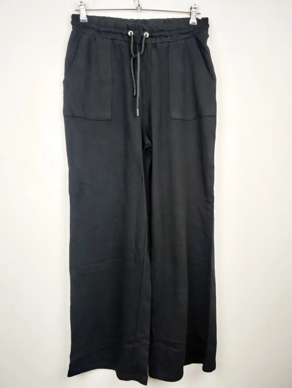 Buy online pre-used pre-loved 100% authentic & Original branded Tu (TT-1398) available in Pakistan. Top international brands avilable.