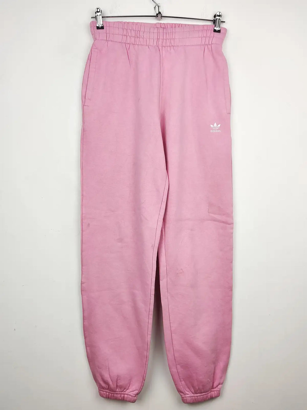 Buy online pre-used pre-loved 100% authentic & Original branded Adidas (TT-1430) available in Pakistan. Top international brands avilable.