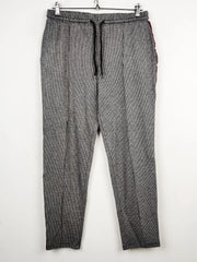 Buy online pre-used pre-loved 100% authentic & Original branded Marks & Spencer (TT-1447) available in Pakistan. Top international brands avilable.