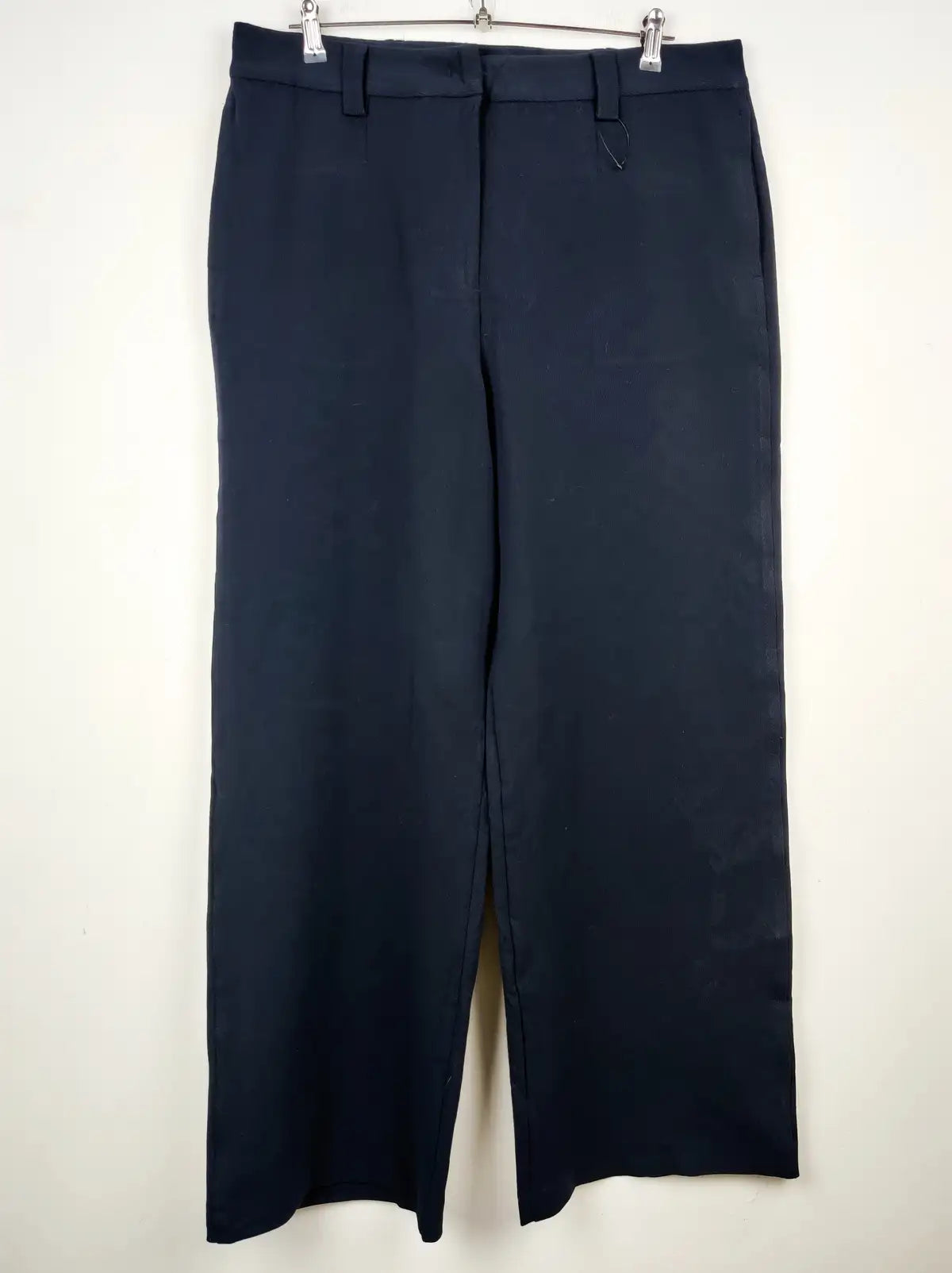 Buy online pre-used pre-loved 100% authentic & Original branded Marks & Spencer (TT-1459) available in Pakistan. Top international brands avilable.