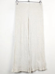 Buy online pre-used pre-loved 100% authentic & Original branded Pull&Bear (TT-1475) available in Pakistan. Top international brands avilable.