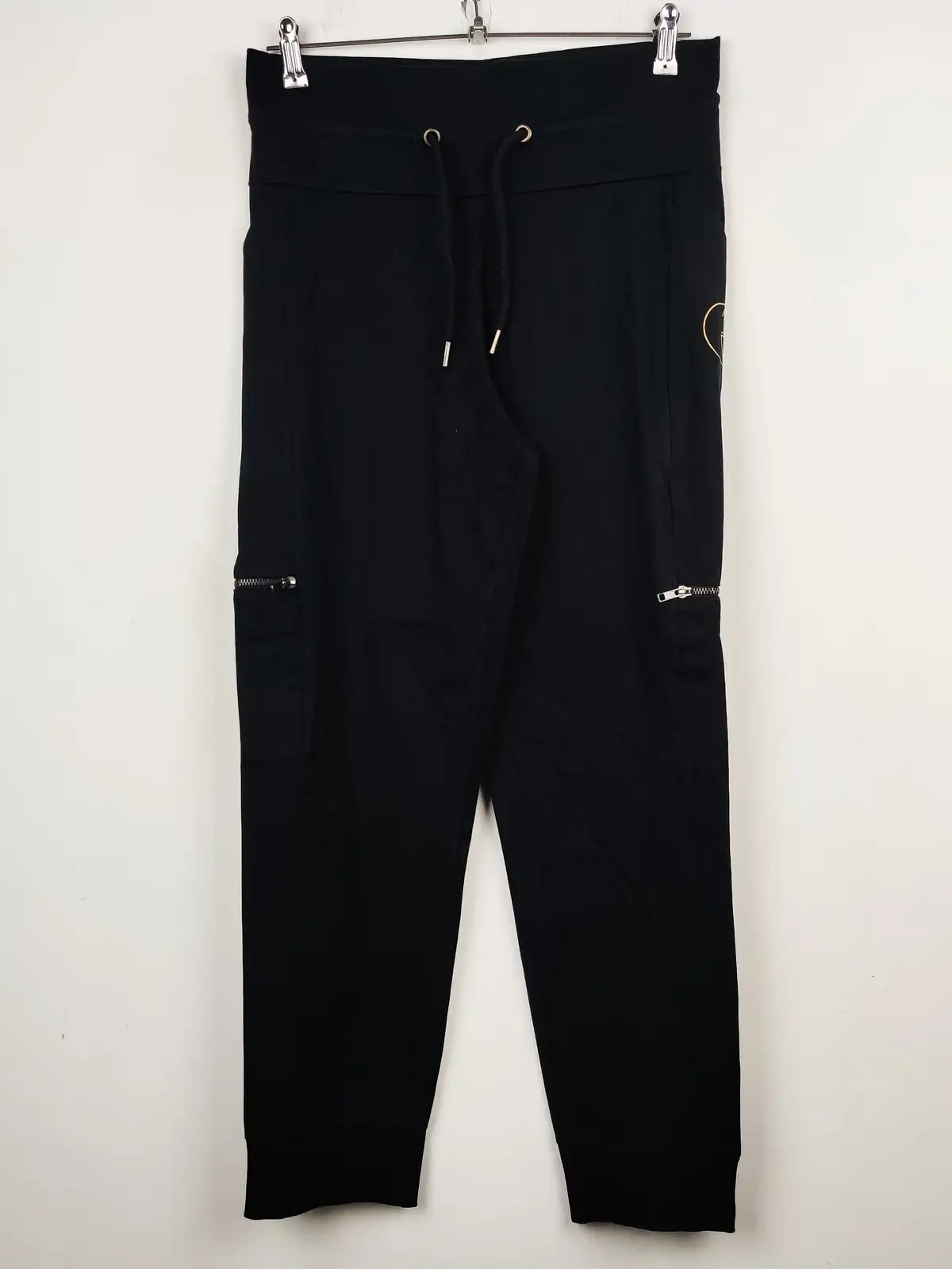 Buy online pre-used pre-loved 100% authentic & Original branded Meld Apparel (TT-1476) available in Pakistan. Top international brands avilable.