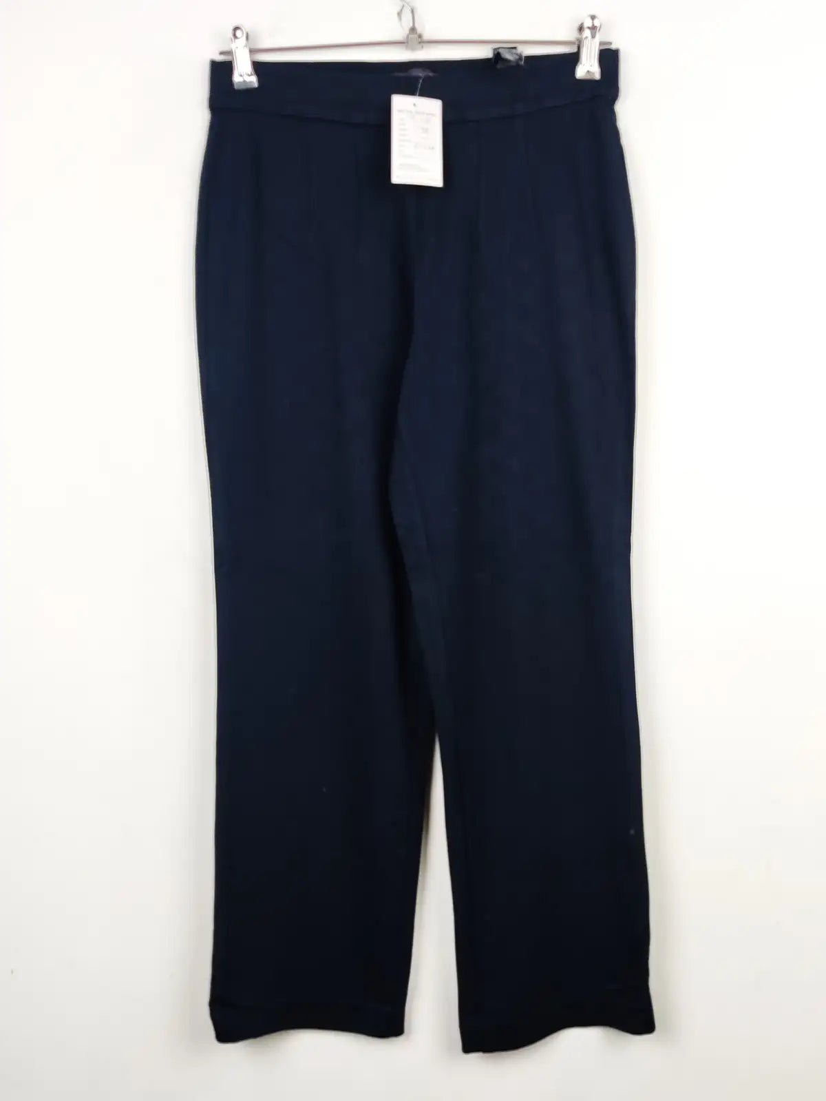 Buy online pre-used pre-loved 100% authentic & Original branded Marks & Spencer (TT-1481) available in Pakistan. Top international brands avilable.