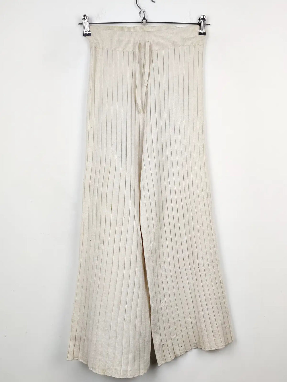 Buy online pre-used pre-loved 100% authentic & Original branded Stradivarius (TT-1513) available in Pakistan. Top international brands avilable.