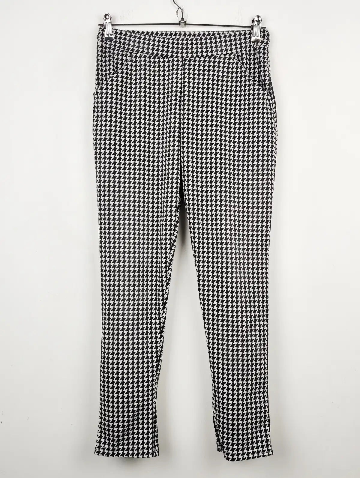 Buy online pre-used pre-loved 100% authentic & Original branded Passion (TT-1528) available in Pakistan. Top international brands avilable.