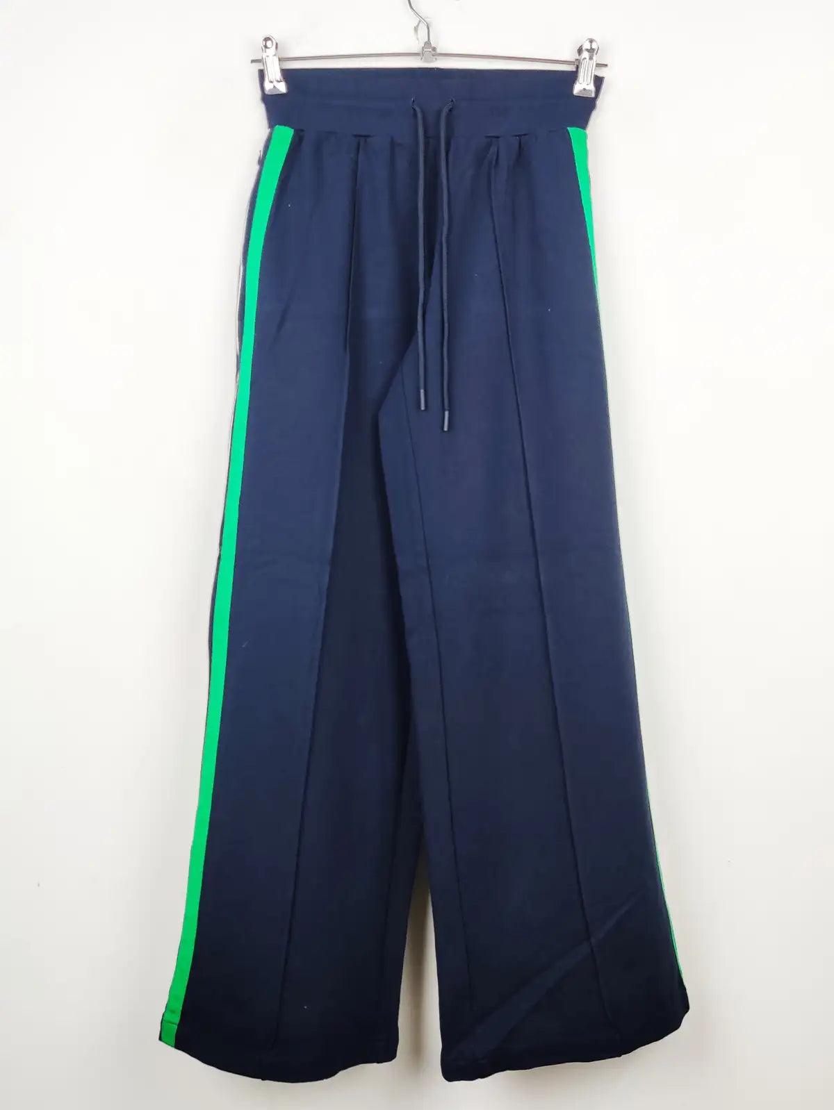 Buy online pre-used pre-loved 100% authentic & Original branded Marks & Spencer (TT-1535) available in Pakistan. Top international brands avilable.