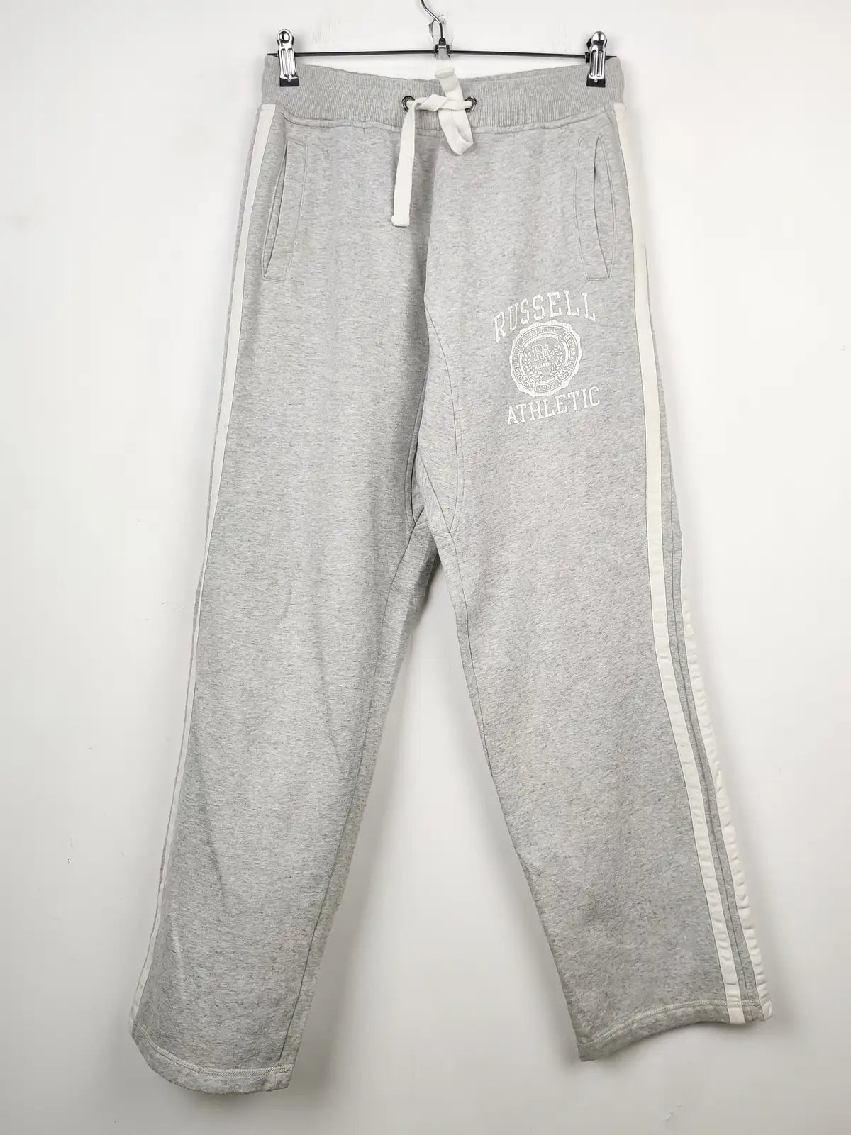 Buy online pre-used pre-loved 100% authentic & Original branded Russell Athletic (TT-1548) available in Pakistan. Top international brands avilable.