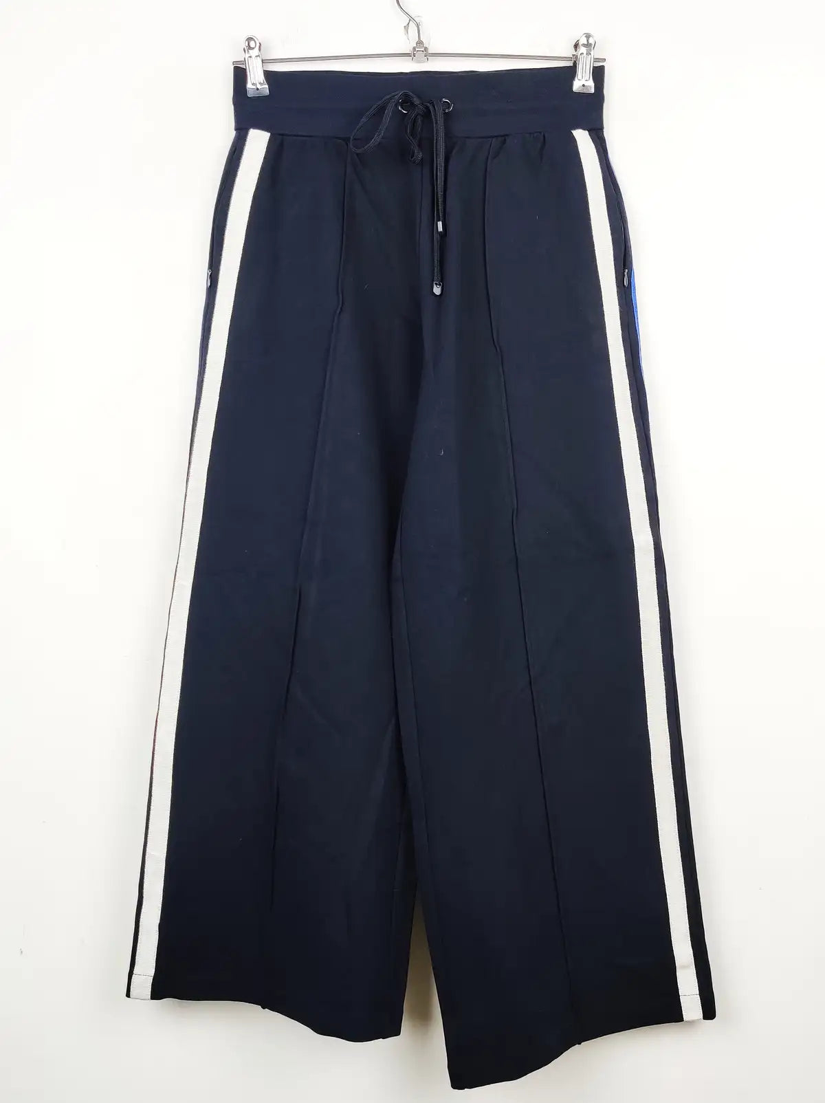 Buy online pre-used pre-loved 100% authentic & Original branded Marks & Spencer (TT-1561) available in Pakistan. Top international brands avilable.