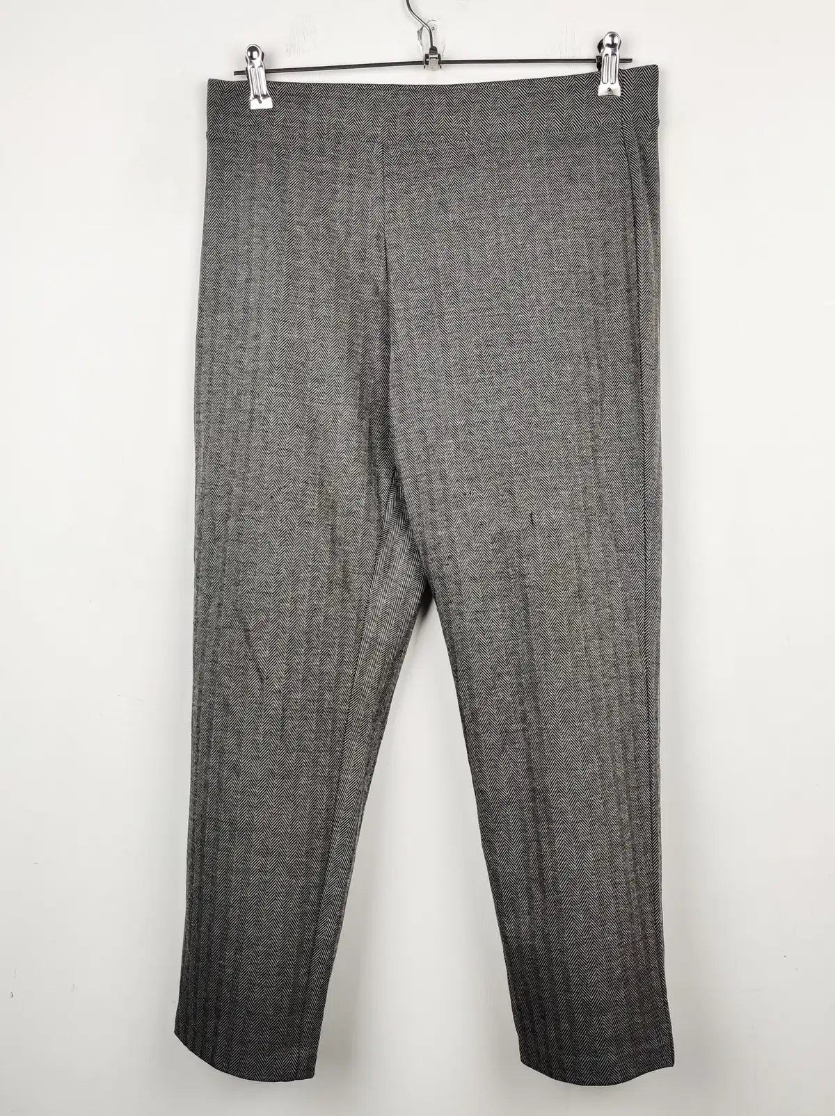 Buy online pre-used pre-loved 100% authentic & Original branded Marks & Spencer (TT-1562) available in Pakistan. Top international brands avilable.