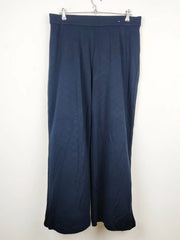 Buy online pre-used pre-loved 100% authentic & Original branded Marks & Spencer (TT-1575) available in Pakistan. Top international brands avilable.