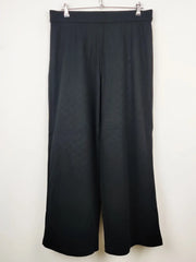 Buy online pre-used pre-loved 100% authentic & Original branded Marks & Spencer (TT-1577) available in Pakistan. Top international brands avilable.