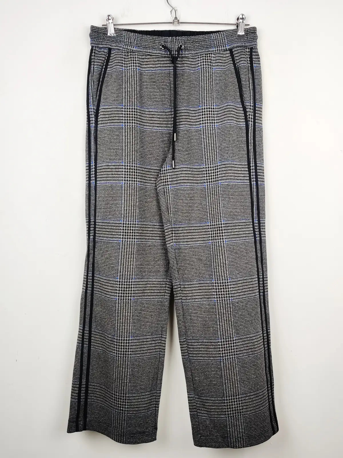 Buy online pre-used pre-loved 100% authentic & Original branded Marks & Spencer (TT-1592) available in Pakistan. Top international brands avilable.