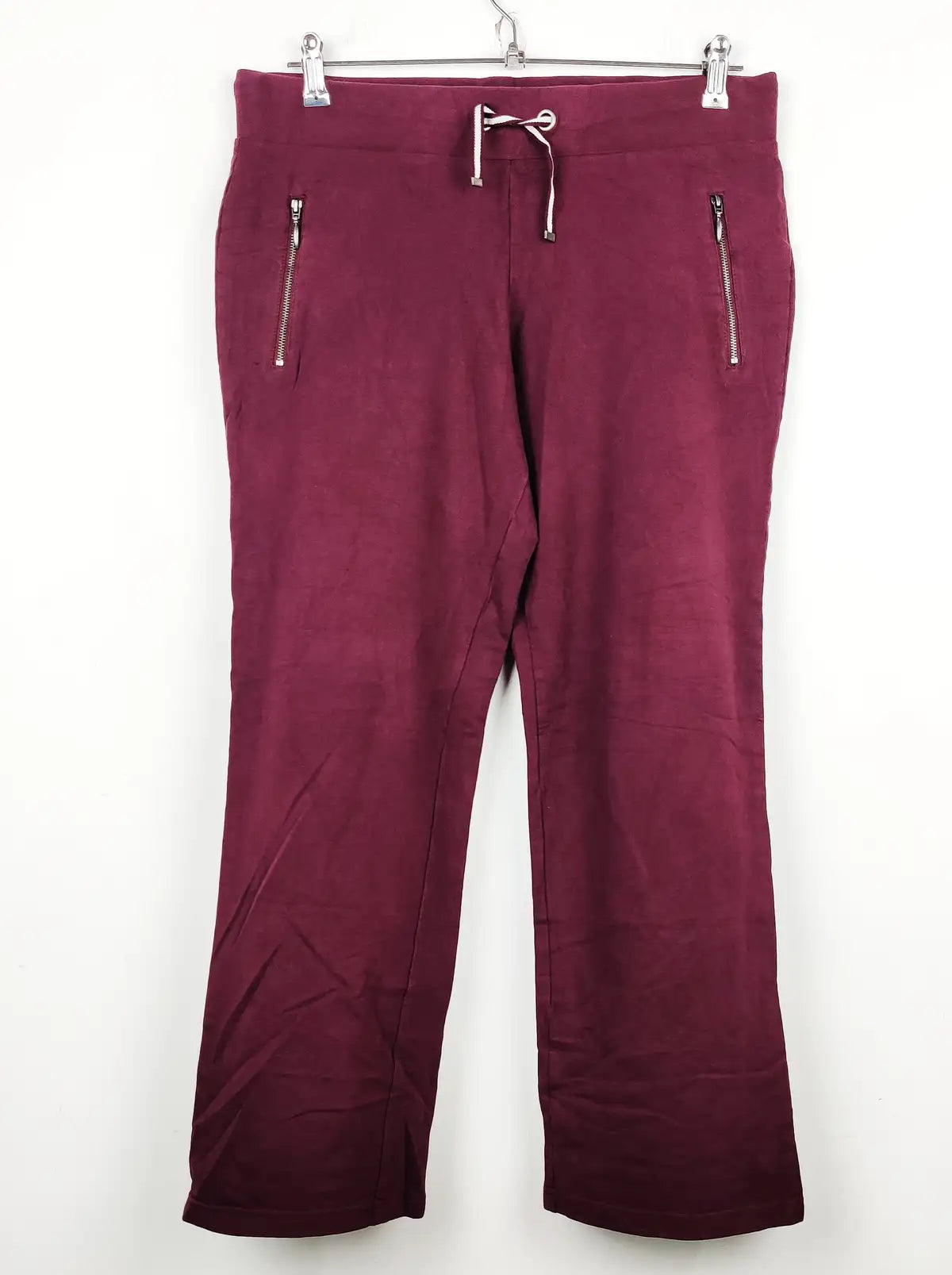 Buy online pre-used pre-loved 100% authentic & Original branded Unknown Brand (TT-1599) available in Pakistan. Top international brands avilable.