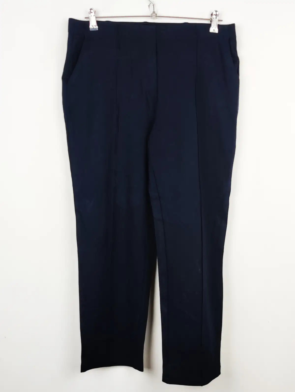 Buy online pre-used pre-loved 100% authentic & Original branded Marks & Spencer (TT-1603) available in Pakistan. Top international brands avilable.