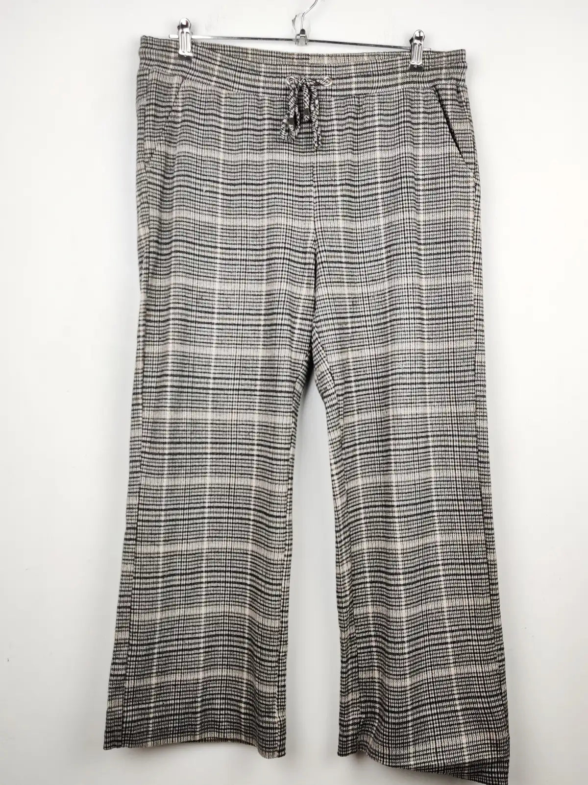 Buy online pre-used pre-loved 100% authentic & Original branded Next (TT-1657) available in Pakistan. Top international brands avilable.