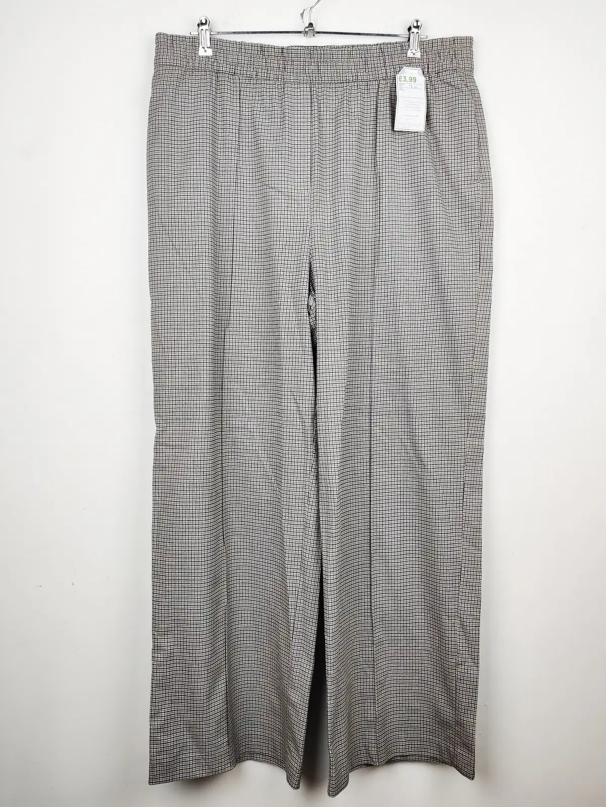 Buy online pre-used pre-loved 100% authentic & Original branded Marks & Spencer (TT-1671) available in Pakistan. Top international brands avilable.