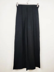 Buy online pre-used pre-loved 100% authentic & Original branded Marks & Spencer (TT-1680) available in Pakistan. Top international brands avilable.