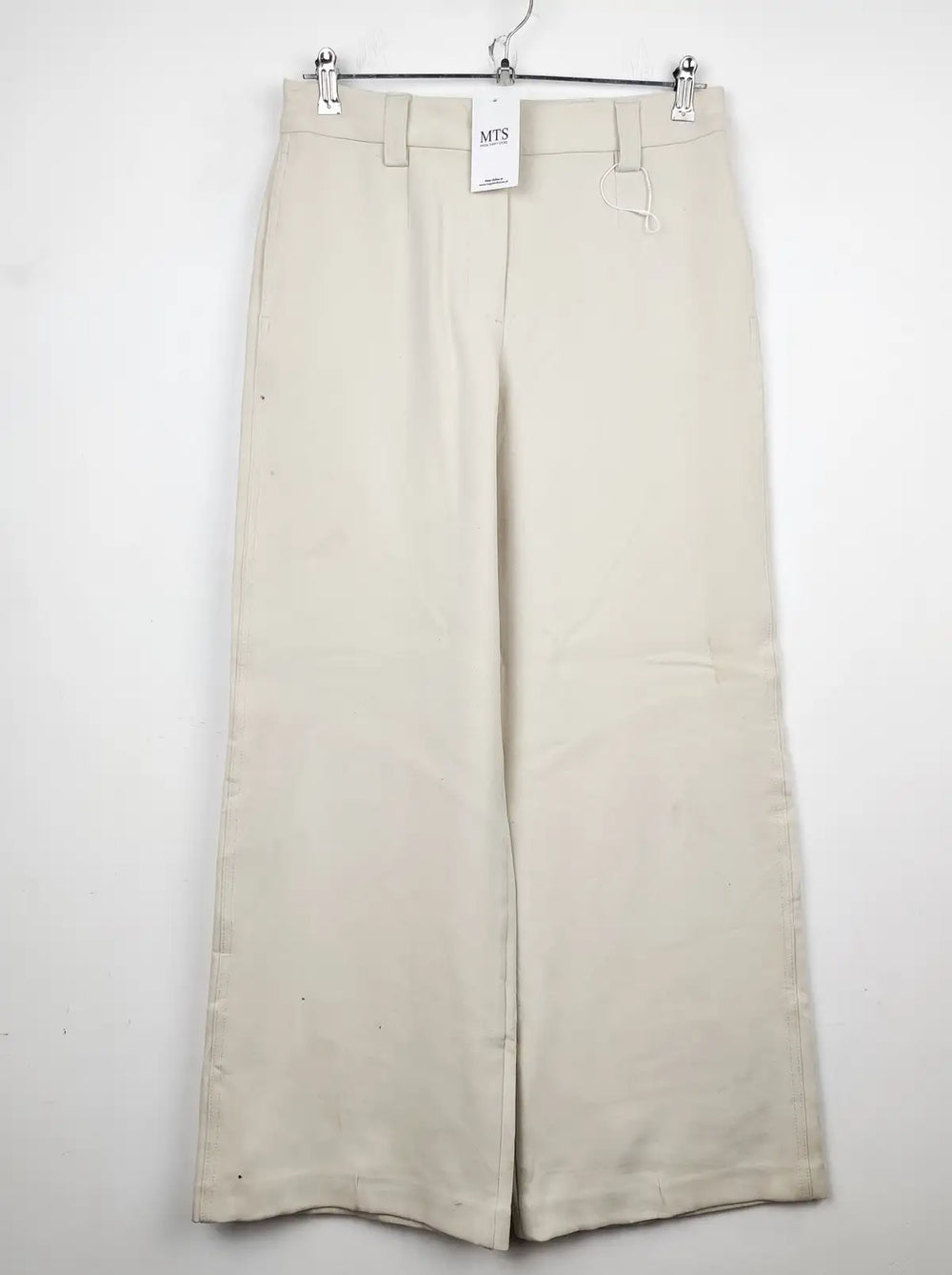 Buy online pre-used pre-loved 100% authentic & Original branded Marks & Spencer (TT-1682) available in Pakistan. Top international brands avilable.