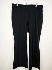 Buy online pre-used pre-loved 100% authentic & Original branded Marks & Spencer (TT-1692) available in Pakistan. Top international brands avilable.