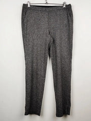 Buy online pre-used pre-loved 100% authentic & Original branded Tu (TT-1702) available in Pakistan. Top international brands avilable.