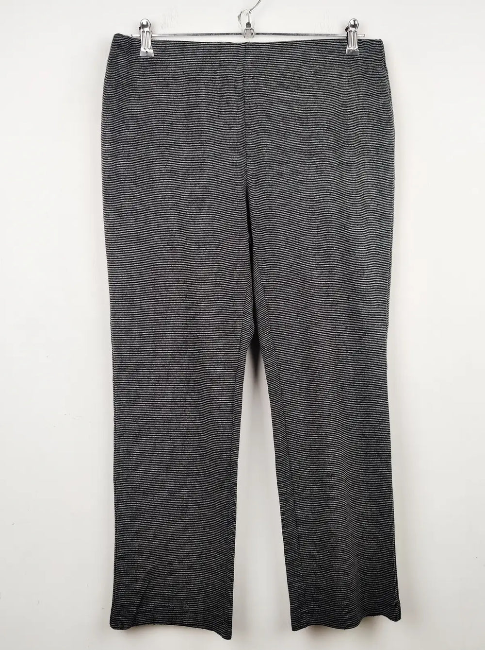 Buy online pre-used pre-loved 100% authentic & Original branded Marks & Spencer (TT-1708) available in Pakistan. Top international brands avilable.