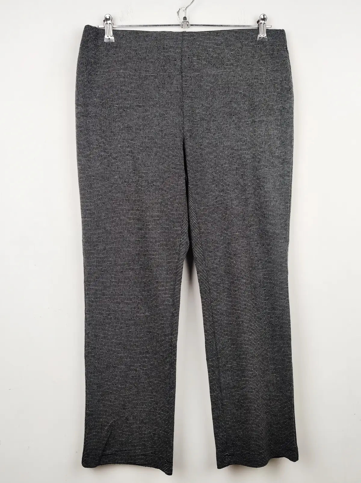 Buy online pre-used pre-loved 100% authentic & Original branded Marks & Spencer (TT-1708) available in Pakistan. Top international brands avilable.