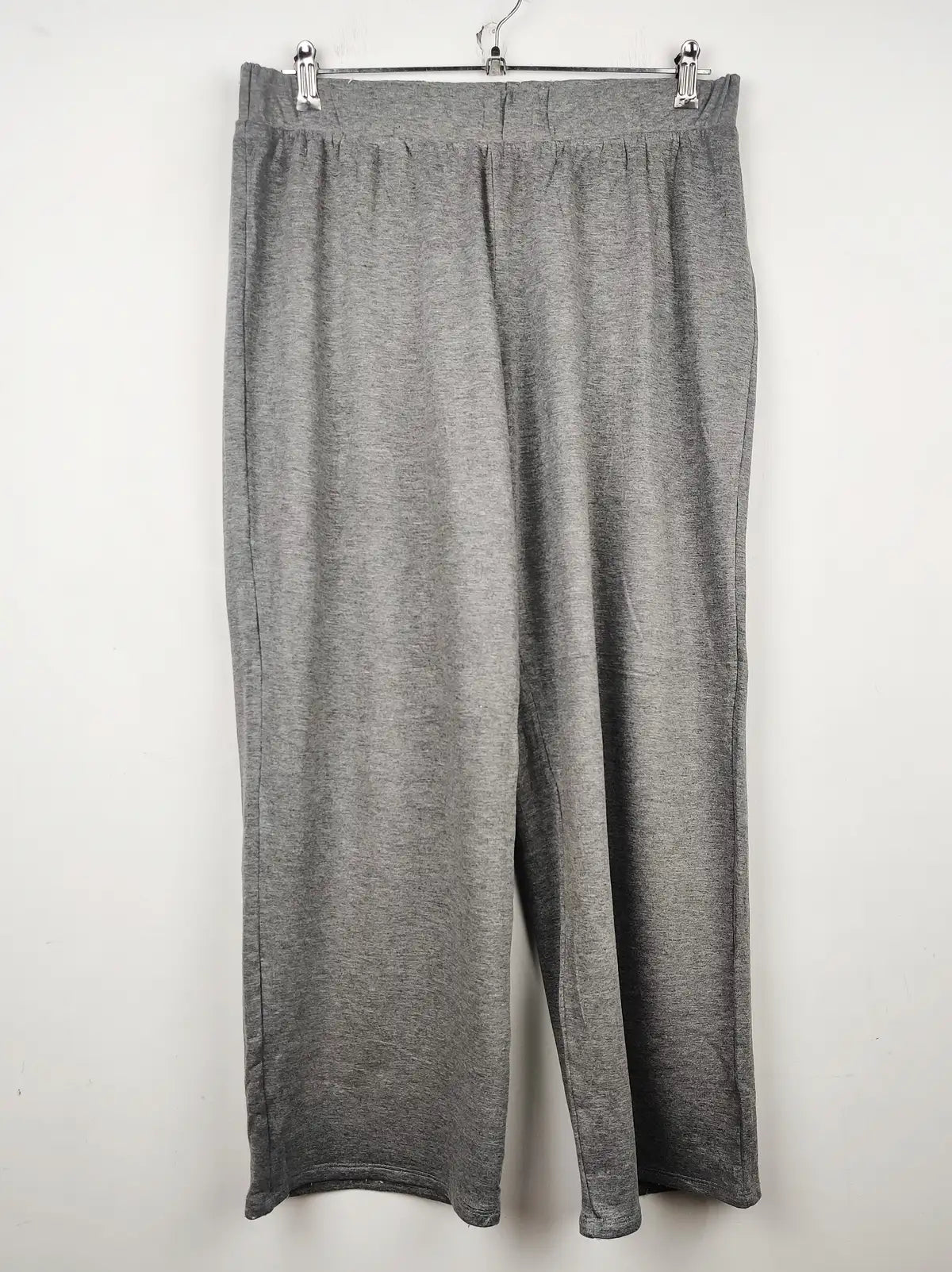 Buy online pre-used pre-loved 100% authentic & Original branded Primark (TT-1712) available in Pakistan. Top international brands avilable.