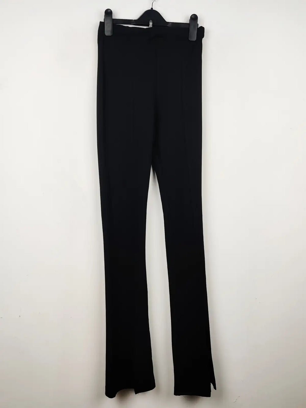 Buy online pre-used pre-loved 100% authentic & Original branded Bershka (TT-1714) available in Pakistan. Top international brands avilable.