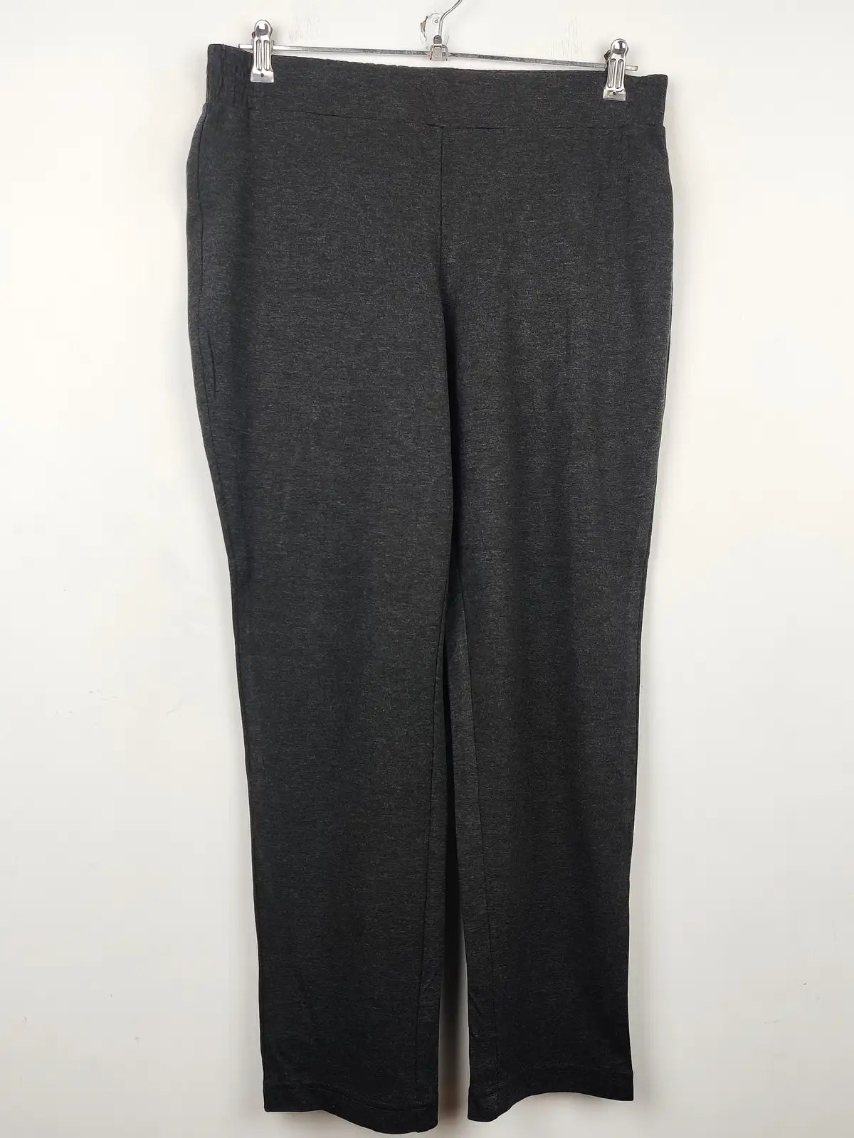 Buy online pre-used pre-loved 100% authentic & Original branded Tu (TT-1715) available in Pakistan. Top international brands avilable.