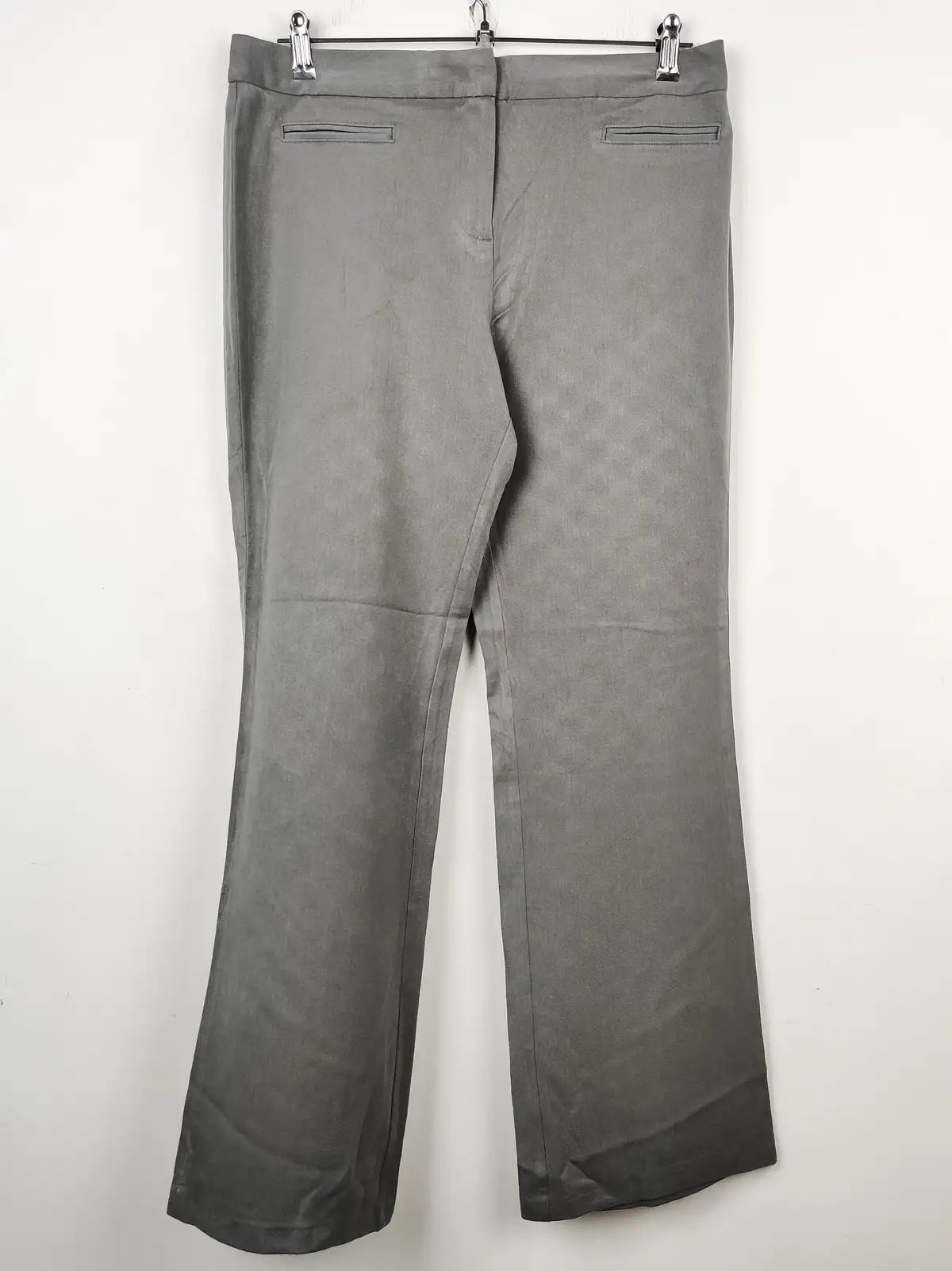 Buy online pre-used pre-loved 100% authentic & Original branded Marks & Spencer (TT-1728) available in Pakistan. Top international brands avilable.