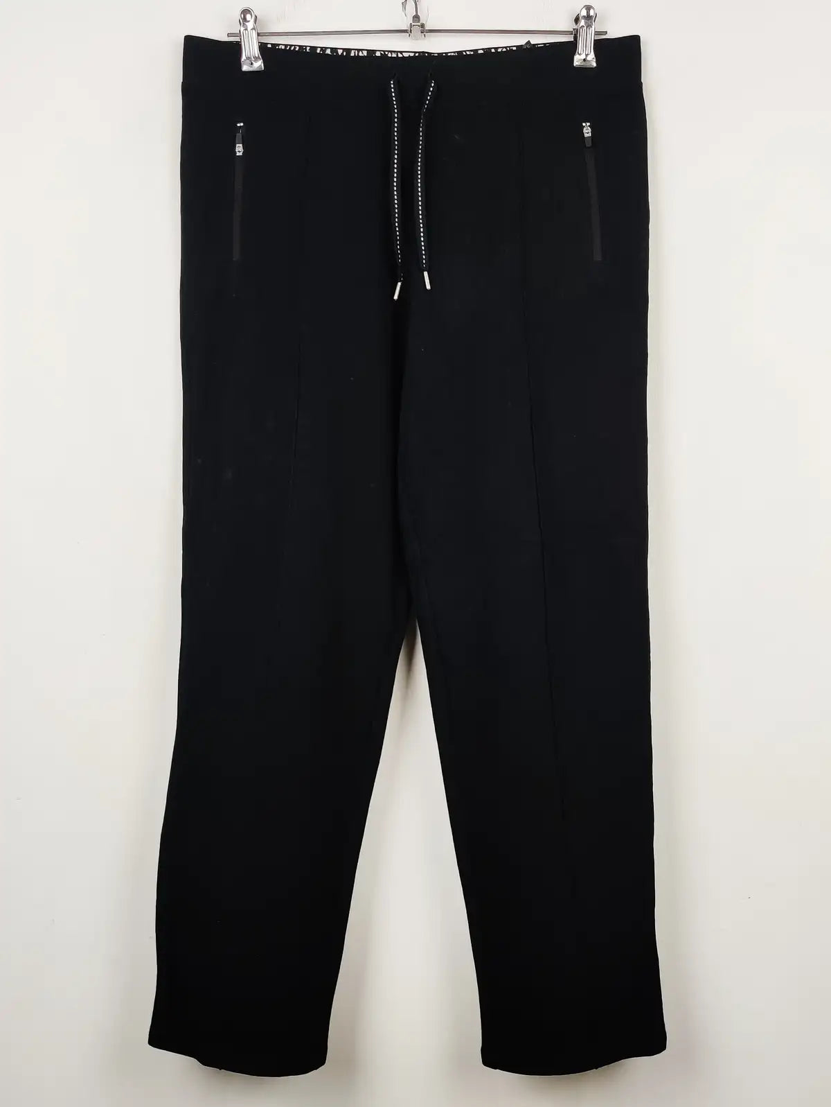 Buy online pre-used pre-loved 100% authentic & Original branded Marks & Spencer (TT-1741) available in Pakistan. Top international brands avilable.