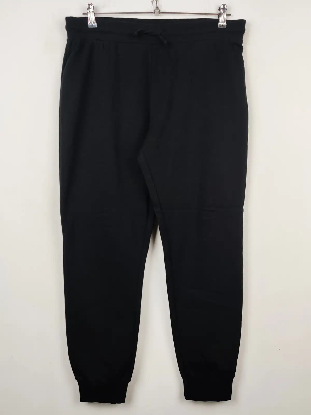 Buy online pre-used pre-loved 100% authentic & Original branded Primark (TT-1749) available in Pakistan. Top international brands avilable.