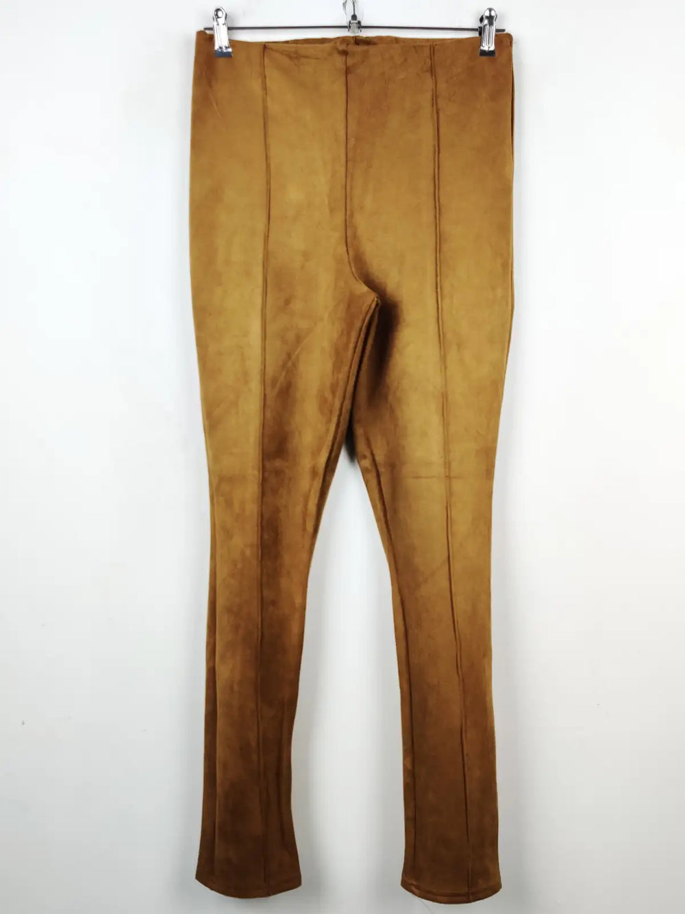 Buy online pre-used pre-loved 100% authentic & Original branded Boohoo (TT-1775) available in Pakistan. Top international brands avilable.