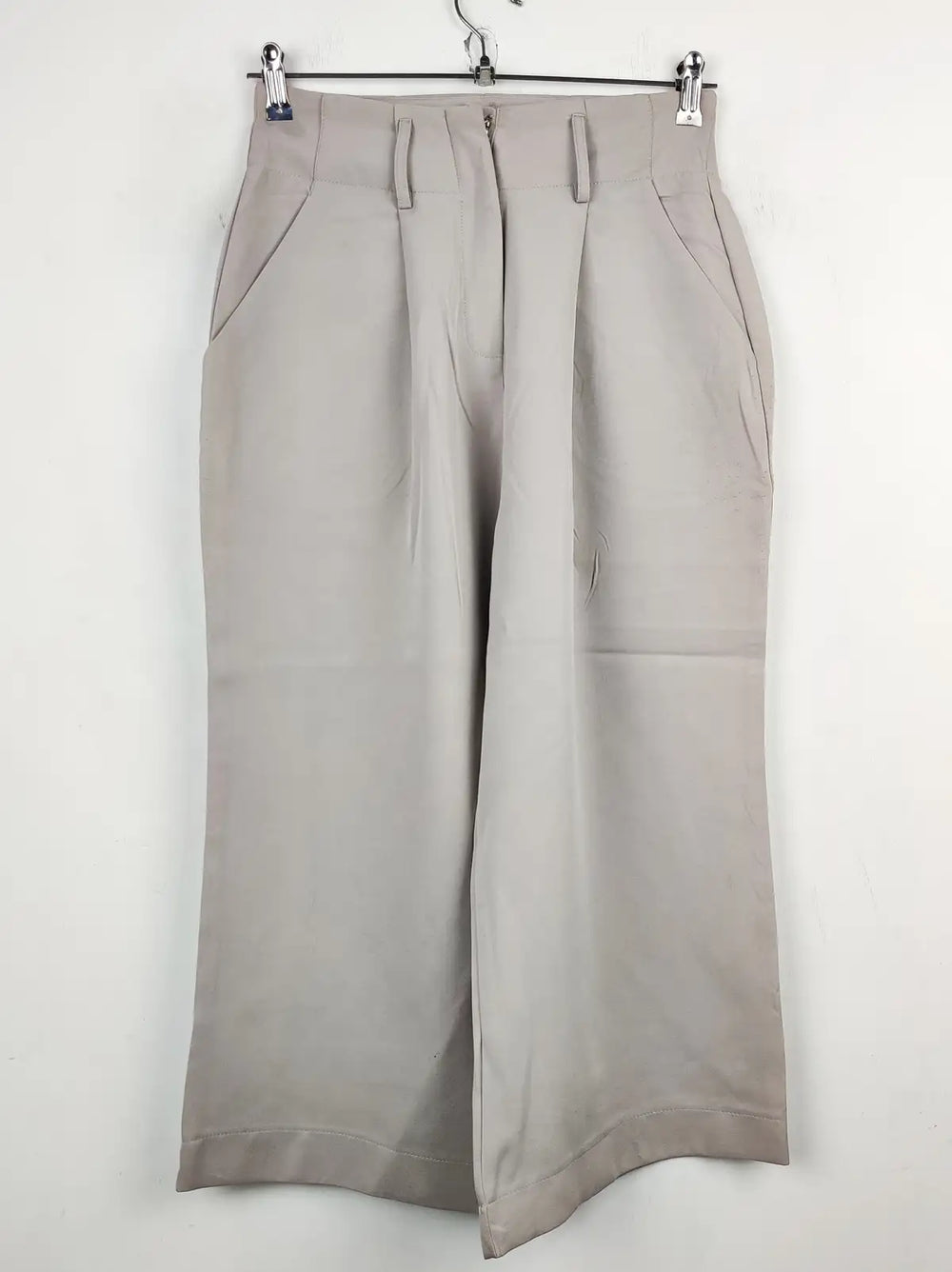 Buy online pre-used pre-loved 100% authentic & Original branded Boohoo (TT-1808) available in Pakistan. Top international brands avilable.