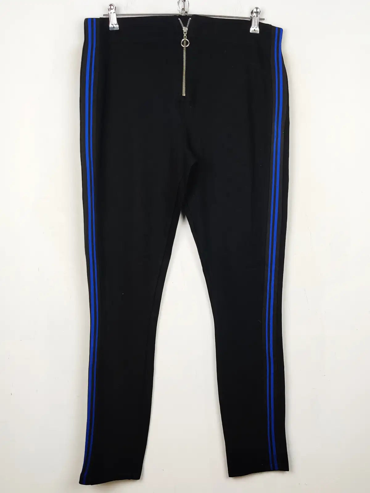 Buy online pre-used pre-loved 100% authentic & Original branded Long Tall Sally (TT-1851) available in Pakistan. Top international brands avilable.