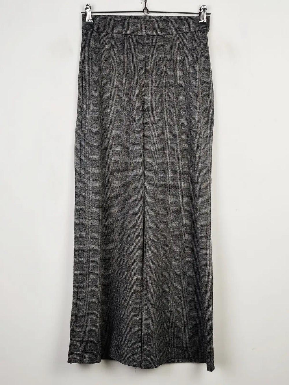 Buy online pre-used pre-loved 100% authentic & Original branded Marks & Spencer (TT-1897) available in Pakistan. Top international brands avilable.
