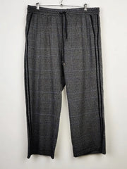 Buy online pre-used pre-loved 100% authentic & Original branded Marks & Spencer (TT-1915) available in Pakistan. Top international brands avilable.