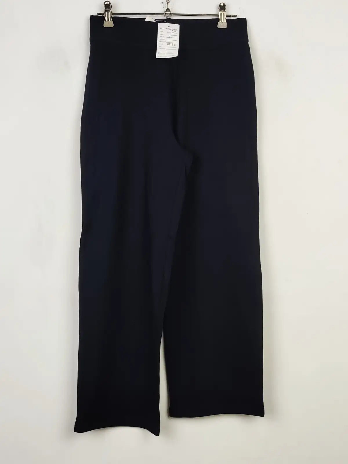 Buy online pre-used pre-loved 100% authentic & Original branded Marks & Spencer (TT-1918) available in Pakistan. Top international brands avilable.