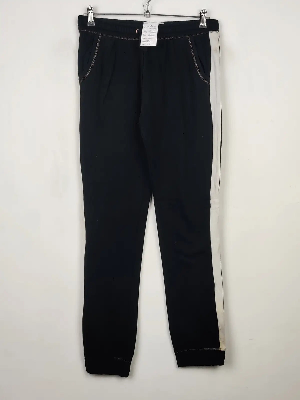 Buy online pre-used pre-loved 100% authentic & Original branded Marks & Spencer (TT-1946) available in Pakistan. Top international brands avilable.