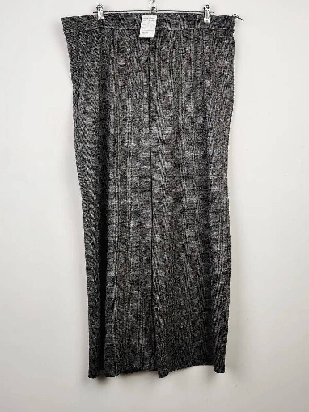 Buy online pre-used pre-loved 100% authentic & Original branded Marks & Spencer (TT-2008) available in Pakistan. Top international brands avilable.