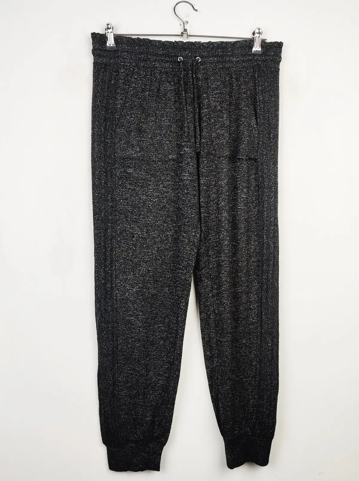 Buy online pre-used pre-loved 100% authentic & Original branded The Lounge Edit (TT-2085) available in Pakistan. Top international brands avilable.