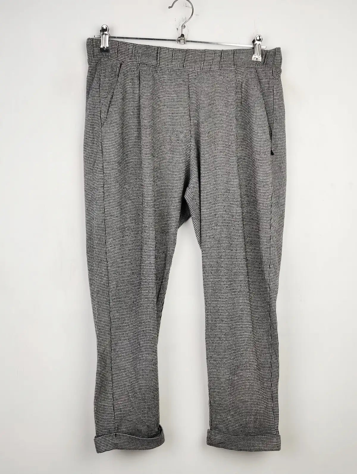 Buy online pre-used pre-loved 100% authentic & Original branded Marks & Spencer (TT-2097) available in Pakistan. Top international brands avilable.