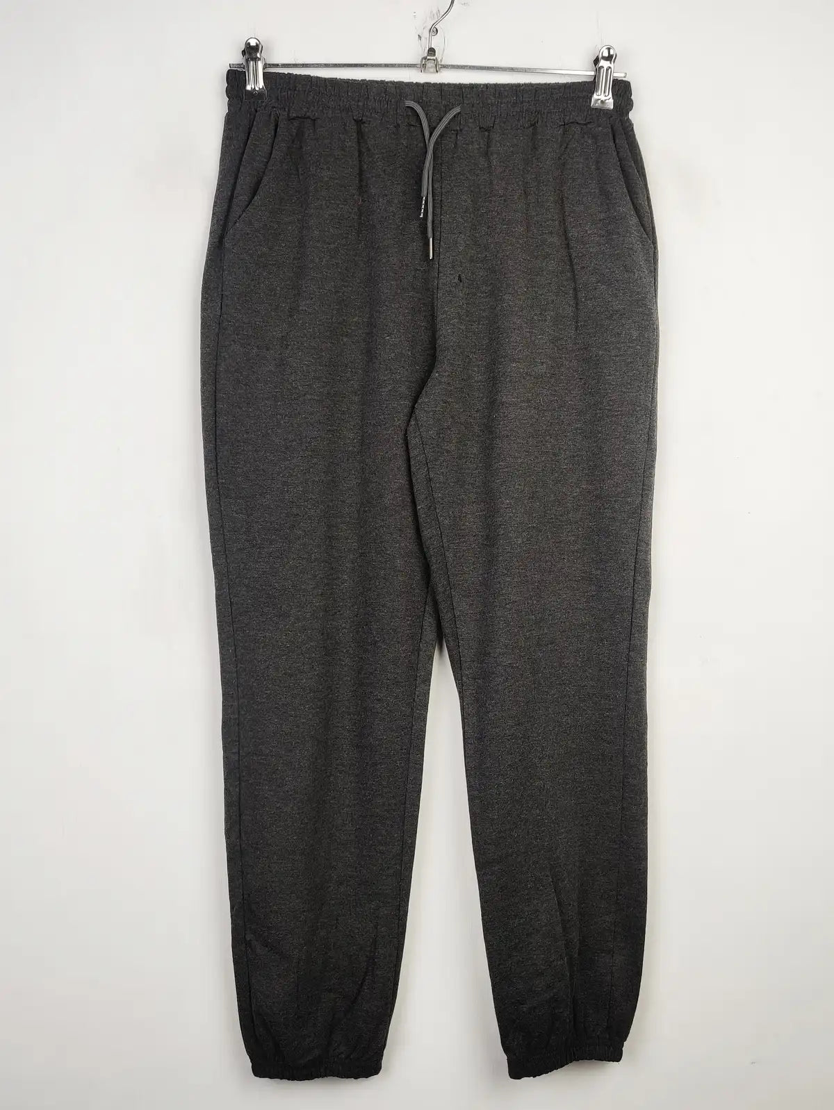 Buy online pre-used pre-loved 100% authentic & Original branded Unknown Brand (TT-2098) available in Pakistan. Top international brands avilable.