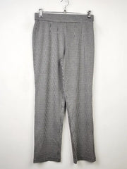 Buy online pre-used pre-loved 100% authentic & Original branded Marks & Spencer (TT-2202) available in Pakistan. Top international brands avilable.