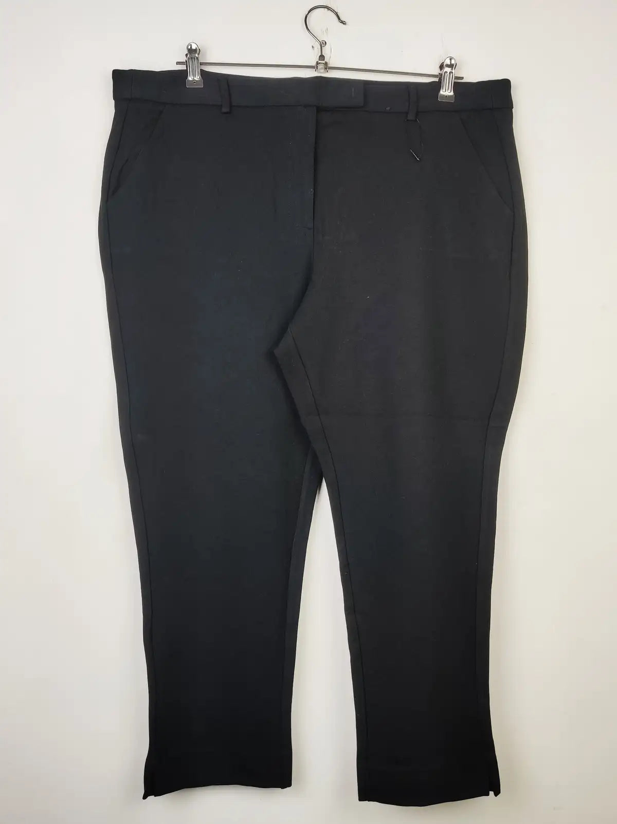 Buy online pre-used pre-loved 100% authentic & Original branded Marks & Spencer (TT-2206) available in Pakistan. Top international brands avilable.