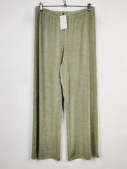 Buy online pre-used pre-loved 100% authentic & Original branded Heather Valley (TT-2336) available in Pakistan. Top international brands avilable.