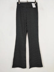 Buy online pre-used pre-loved 100% authentic & Original branded Marks & Spencer (TT-2360) available in Pakistan. Top international brands avilable.