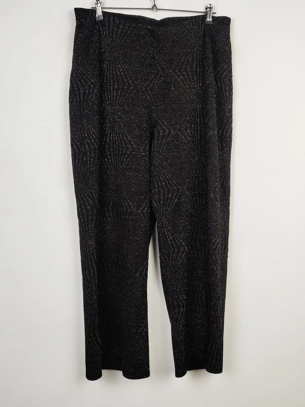 Buy online pre-used pre-loved 100% authentic & Original branded George (TT-2383) available in Pakistan. Top international brands avilable.