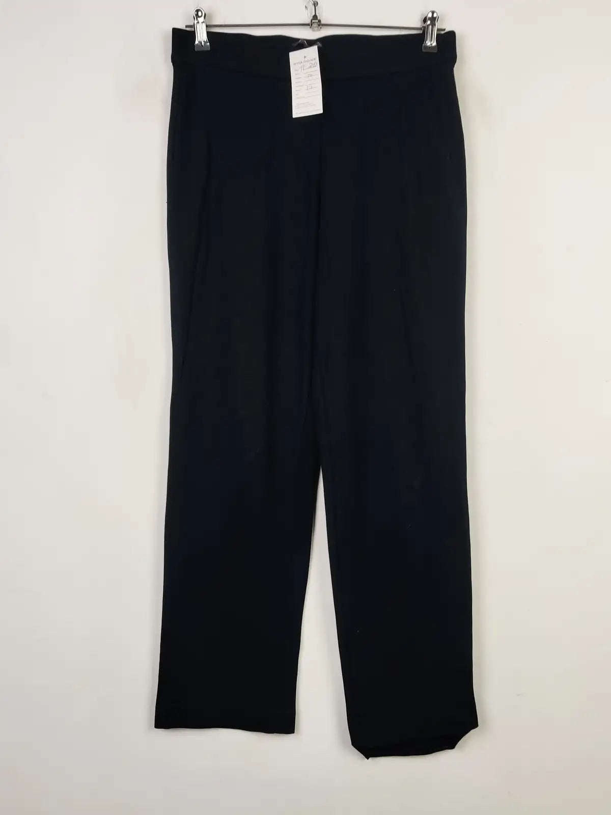 Buy online pre-used pre-loved 100% authentic & Original branded Marks & Spencer (TT-2459) available in Pakistan. Top international brands avilable.
