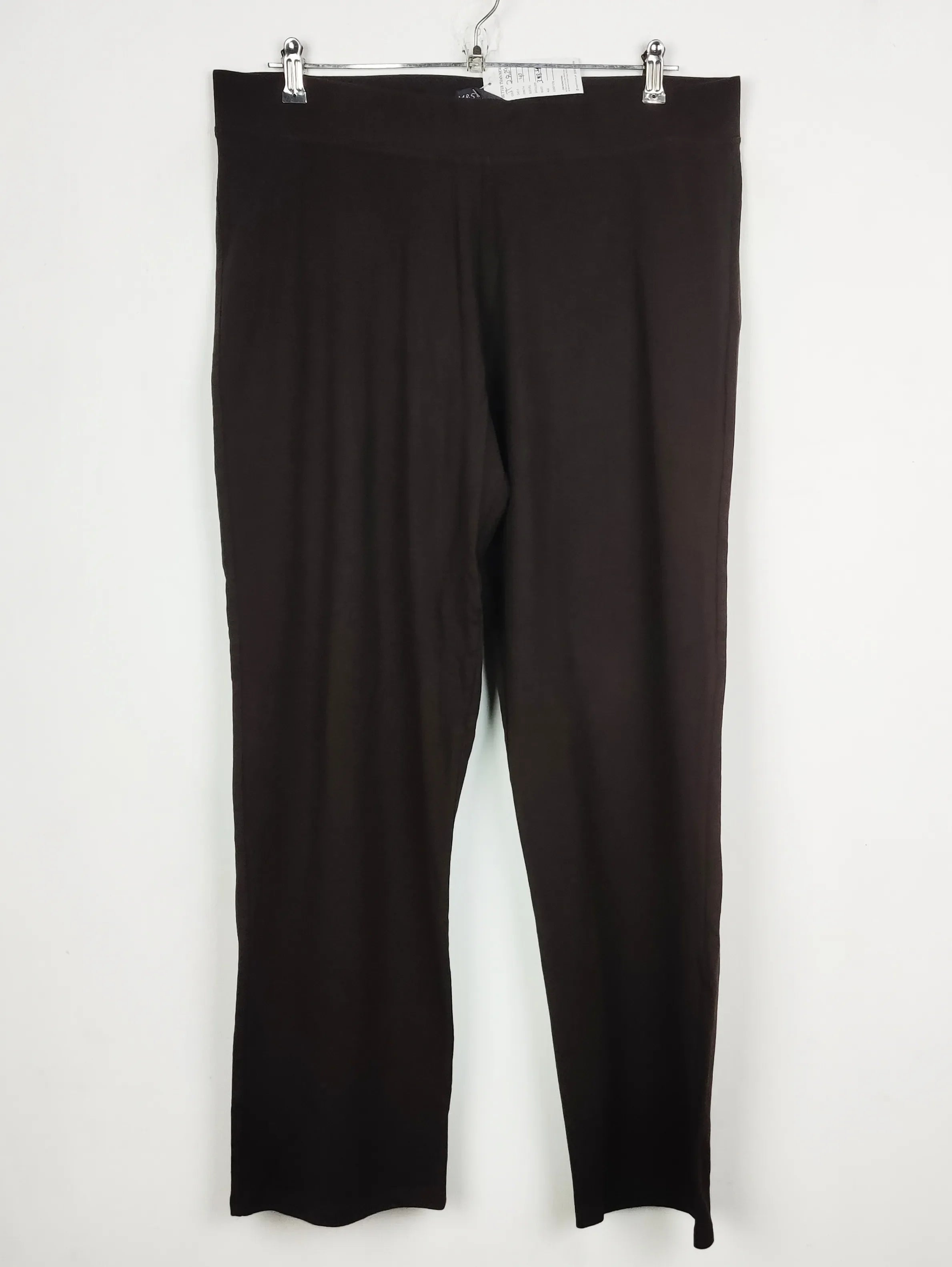 Buy online pre-used pre-loved 100% authentic & Original branded Marks & Spencer (TT-2829) available in Pakistan. Top international brands avilable.